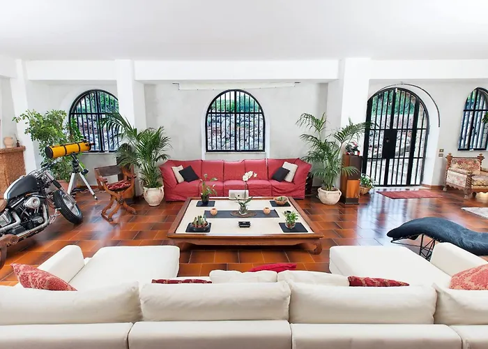 Villa Elena - Luxury Mansion In *