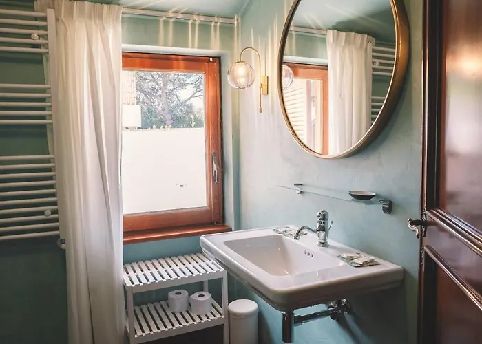 Villa Elena - Luxury Mansion In Rome